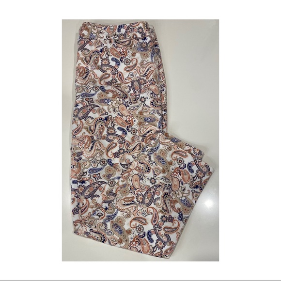 Women’s Sportscraft cropped Capri length pants paisley print size 10 zip button - Picture 2 of 10